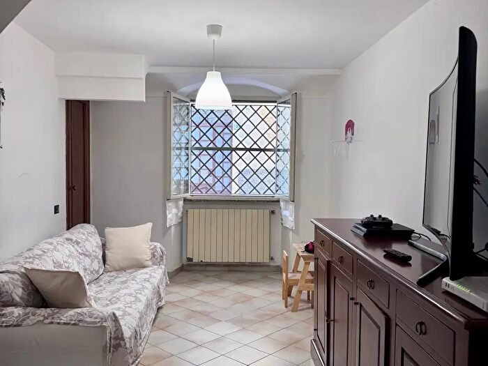 Appartamento con 5 locali in vendita in Massa