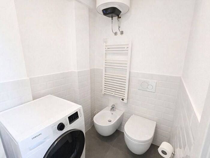 Casa bilocale in affitto in Via Spalato, Isola, Milano