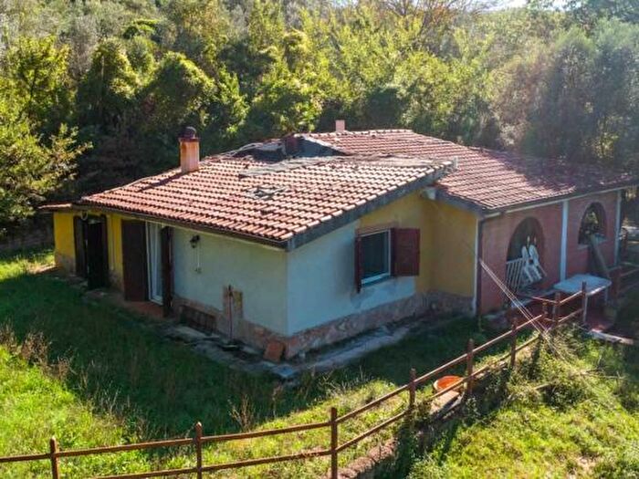 Casa trilocale in vendita in Scandriglia