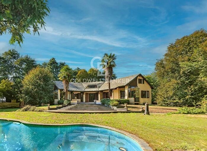 Casa con 5 locali in vendita in Via della Fagiana, Carimate