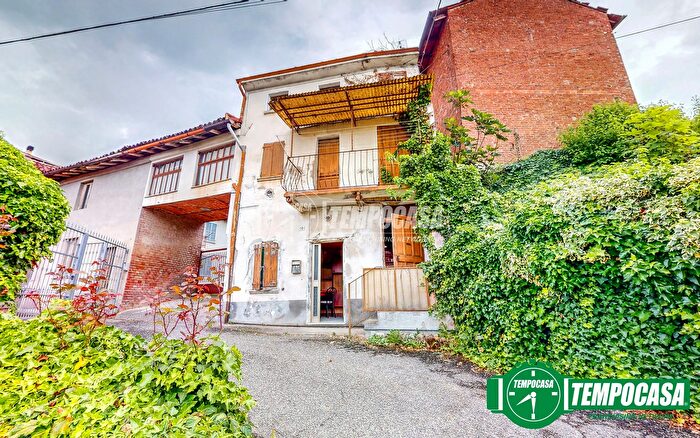 Casa bilocale in vendita in Lu e Cuccaro Monferrato