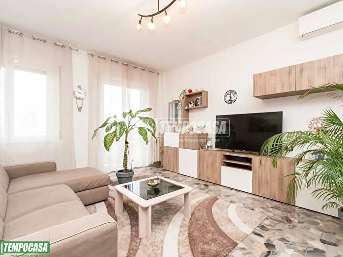 Appartamento quadrilocale in vendita in Via Giovanni Meli, Milano