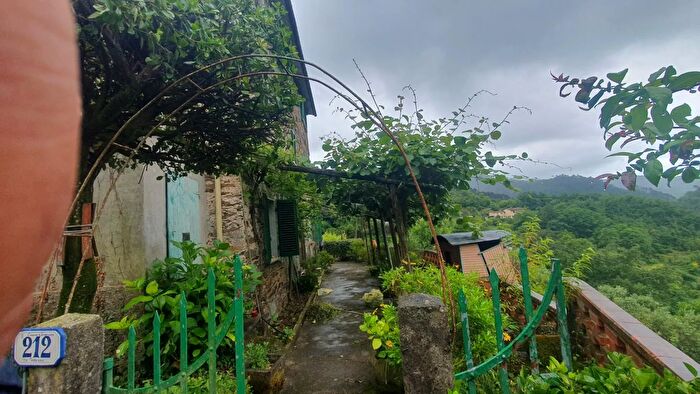 Casa bilocale in vendita in Seravezza