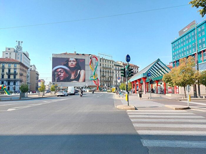 Casa bilocale in affitto in Piazzale Luigi Cadorna, Vincenzo Monti, Milano