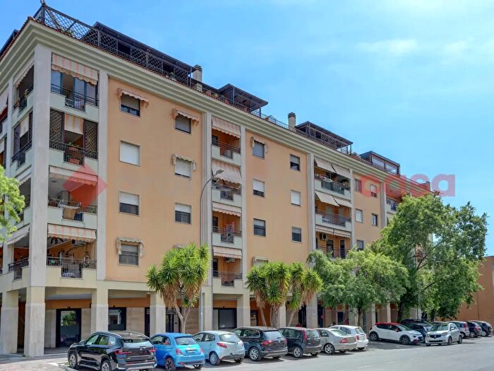 Appartamento trilocale in vendita in Via Oslavia, Latina