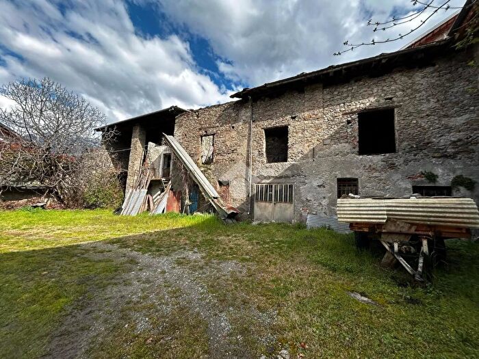 Casa con 5 locali in vendita in Via Braida, San Didero