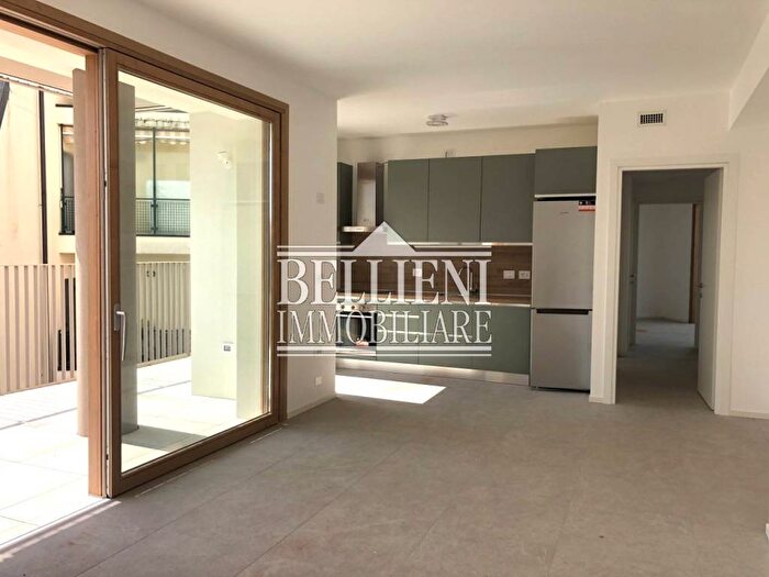 Appartamento trilocale in affitto in via Giacomo Medici, San Bortolo, Vicenza