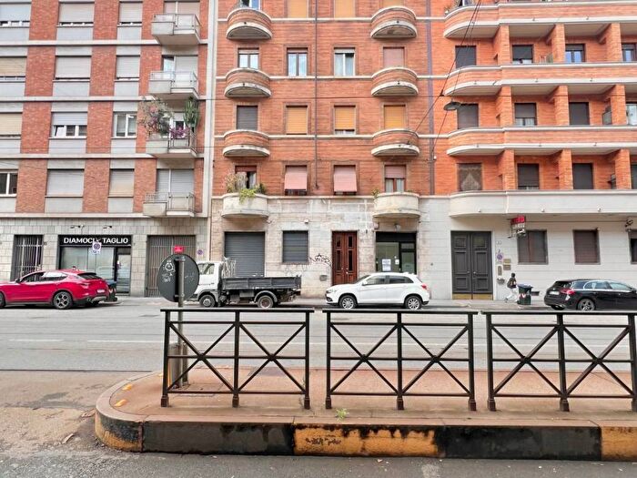 Appartamento trilocale in affitto in Via Dante di Nanni, Cenisia, Torino