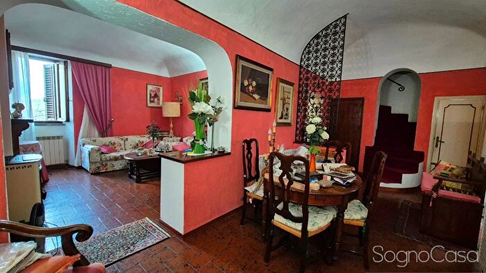 Appartamento con 5 locali in vendita in Via Garibaldi, Magliano In Toscana