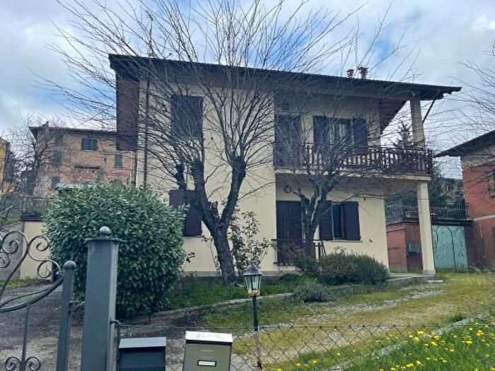 Casa con 6 locali in vendita in Via Don Achille Vecchiati, Serramazzoni