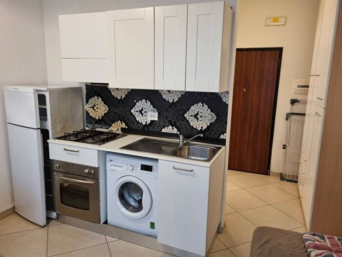 Appartamento monolocale in affitto in Via Val di Sieve, Novoli, Firenze