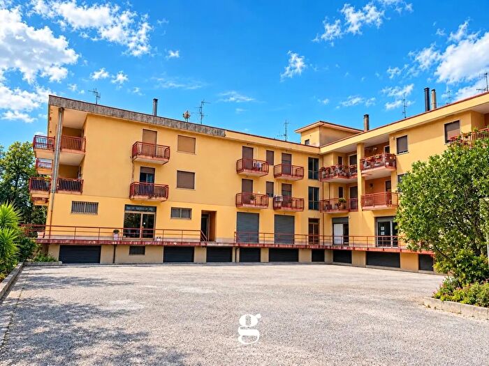 Appartamento con 6 locali in vendita in Via Arbosto Snc, Castelnuovo Cilento