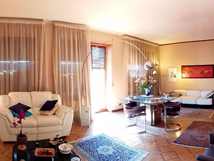 Appartamento con 5 locali in affitto in Via Fimia, Vulcania Sanzio, Catania
