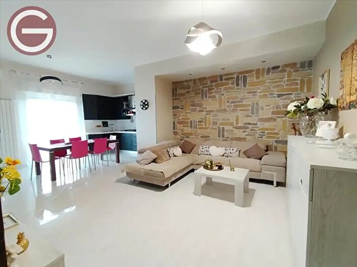 Appartamento con 5 locali in vendita in Gioia Tauro