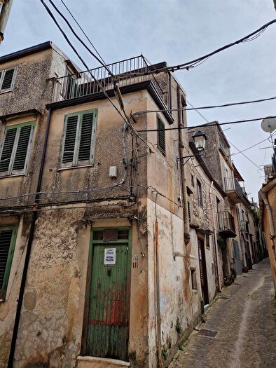 Casa con 7 locali in vendita in Via Santa Rosalia, Giuliana