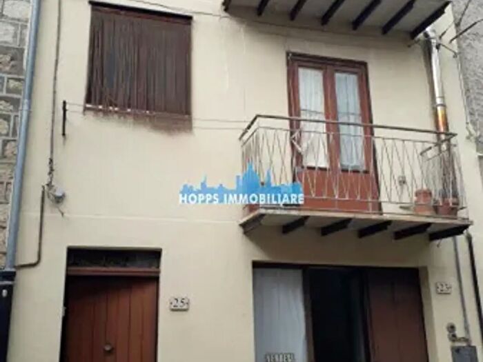 Appartamento con 5 locali in vendita in Via San Francesco, Petralia Soprana