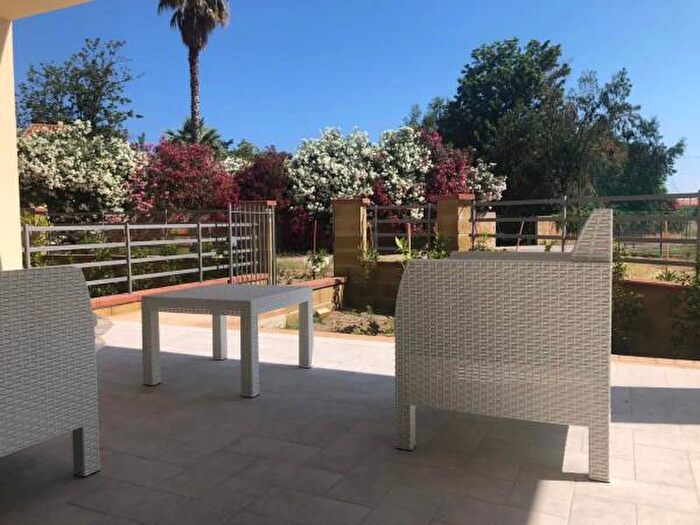 Appartamento trilocale in vendita in Via Calanovella, Piraino