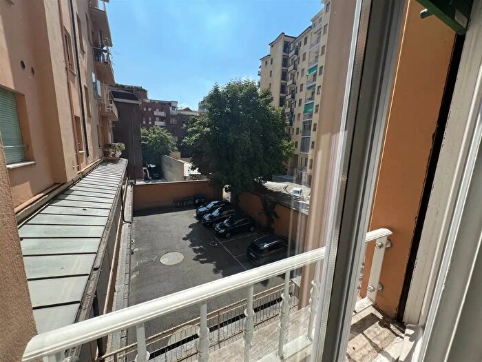 Appartamento con 5 locali in vendita in Via, Piacenza
