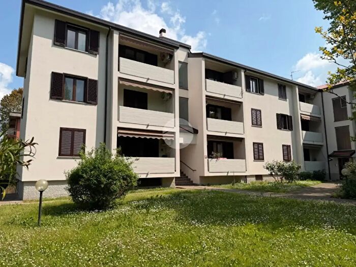 Appartamento bilocale in vendita in Via Don Milani, Pessano Con Bornago