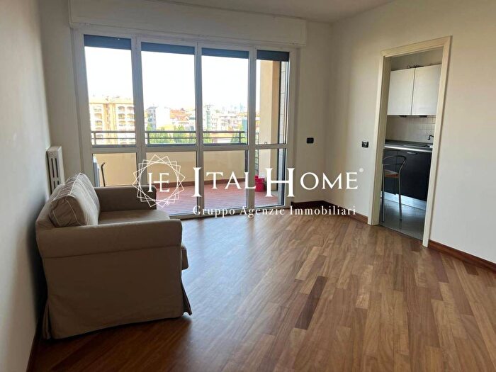 Appartamento bilocale in affitto in Via Pietro Colletta, Lodi Brenta, Milano