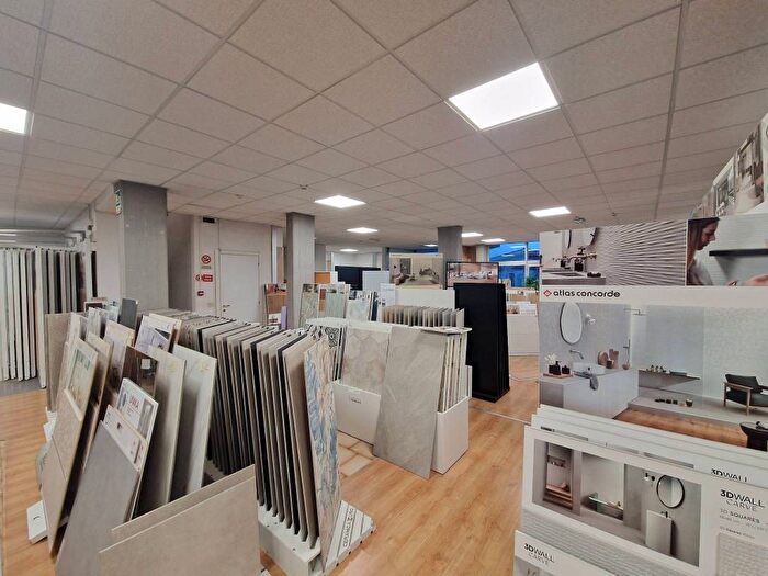 Casa con 6 locali in affitto in Via dei Ruderi di Torrenova, Torre Angela, Roma