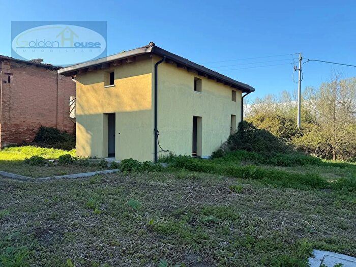 Casa bilocale in vendita in Via Savena Vecchia, Baricella