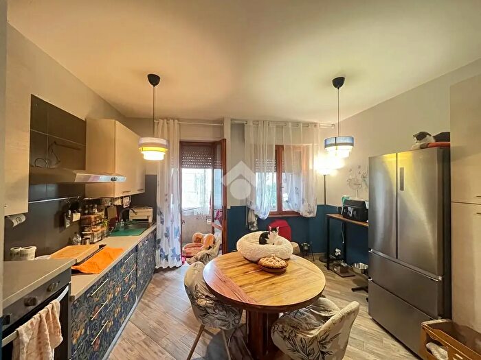 Appartamento quadrilocale in vendita in Locali Via Ciabattini, Viareggio