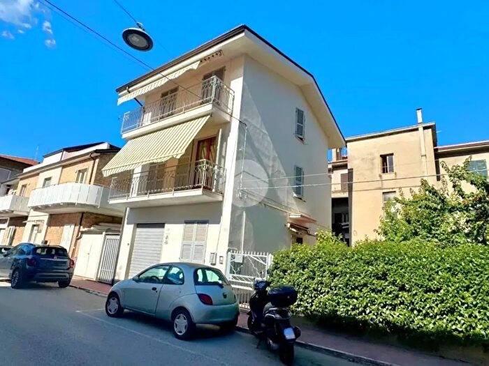 Casa con 7 locali in vendita in Via dei Piceni, Grottammare