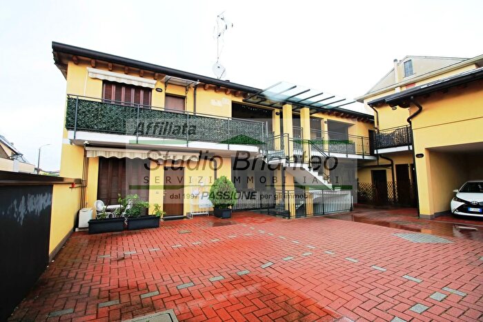 Case in Vendita e in Affitto - 3