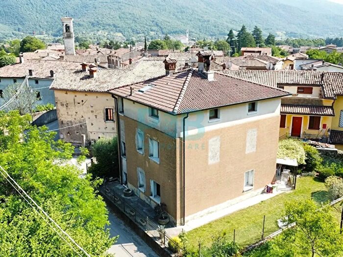 Casa con 7 locali in vendita in Via Monteclana, Nave