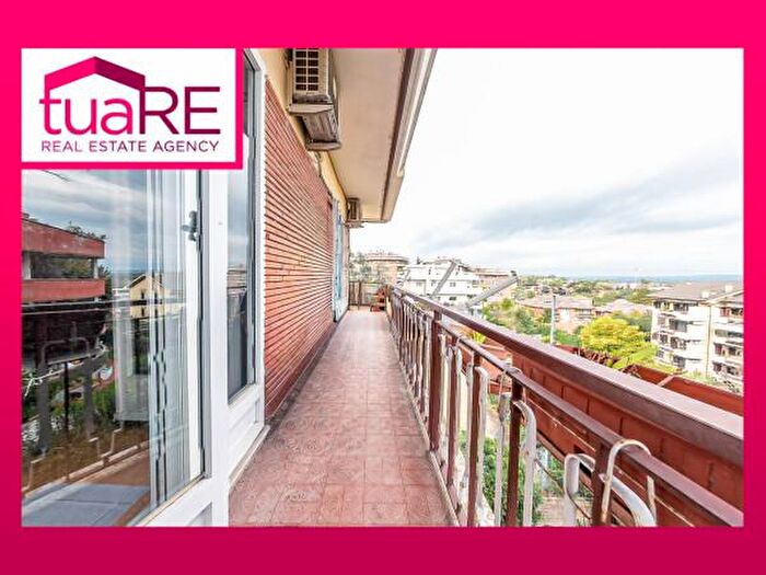 Appartamento trilocale in vendita in Via Cassia, Roma