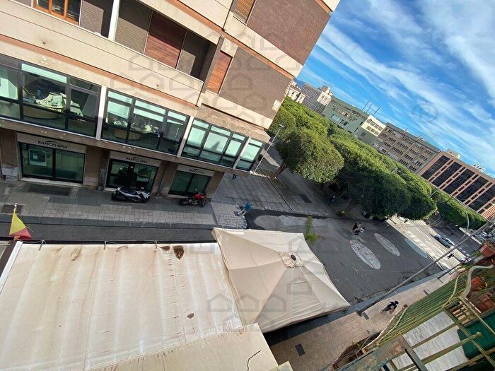 Appartamento con 5 locali in affitto in piazza cairoli, San Martino, Messina
