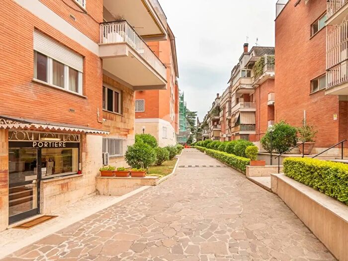 Appartamento trilocale in vendita in Via Cesare Ferrero di Cambiano, Roma