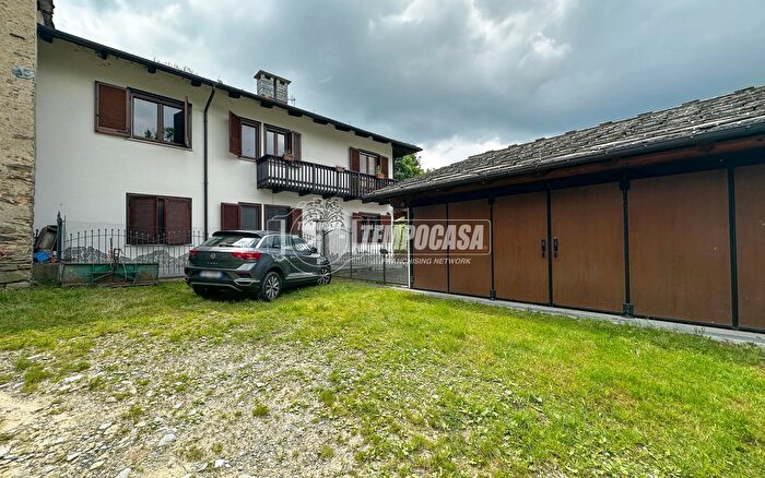 Case in Vendita e in Affitto - 2