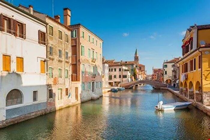 Casa con 6 locali in affitto in Via P E Venturini Sottomarina Chioggia Ve, Chioggia
