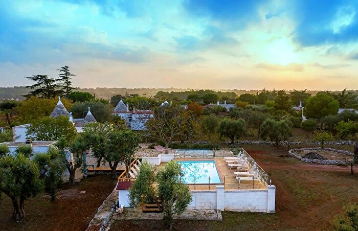 Casa con 9 locali in vendita in Fasano