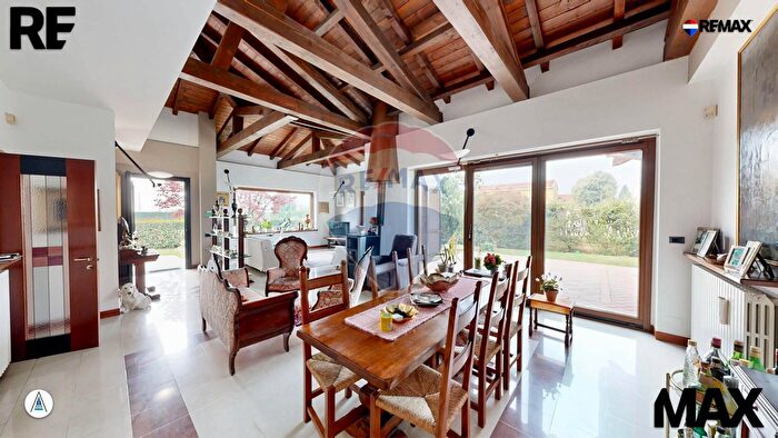 Casa con 5 locali in vendita in Via Comasinella, Cogliate