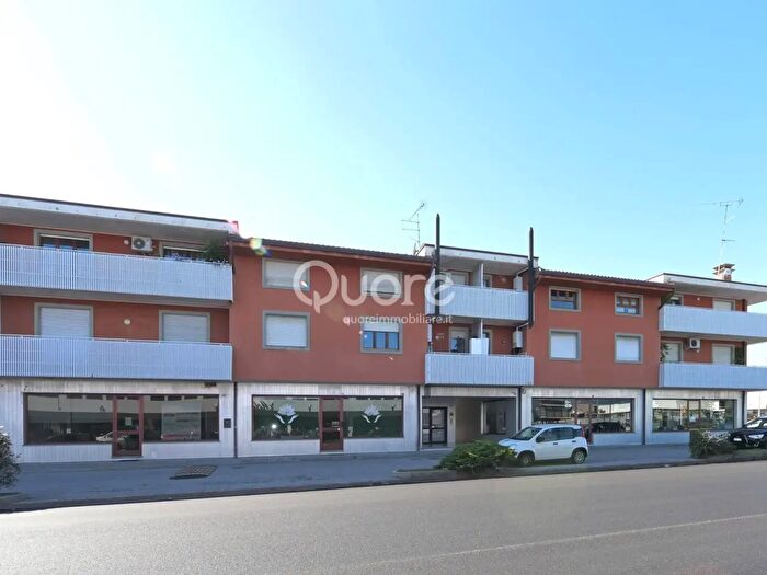 Appartamento quadrilocale in vendita in Via Roma, Tricesimo
