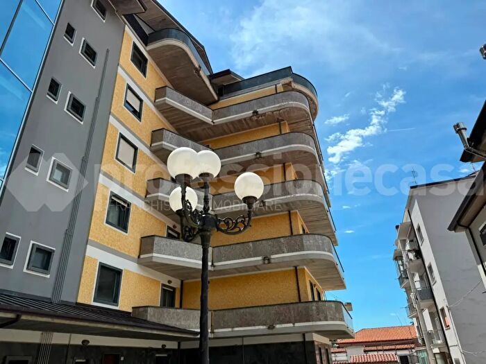 Appartamento con 11 locali in vendita in Via XXIV Maggio, Isernia