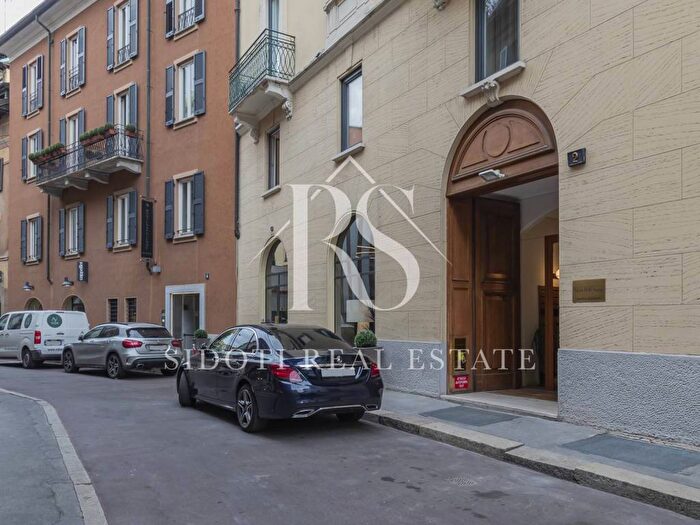 Appartamento bilocale in affitto in Via Santa Cecilia, San Babila, Milano