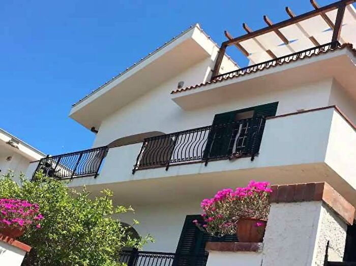 Casa con 6 locali in affitto in Addaura, Palermo