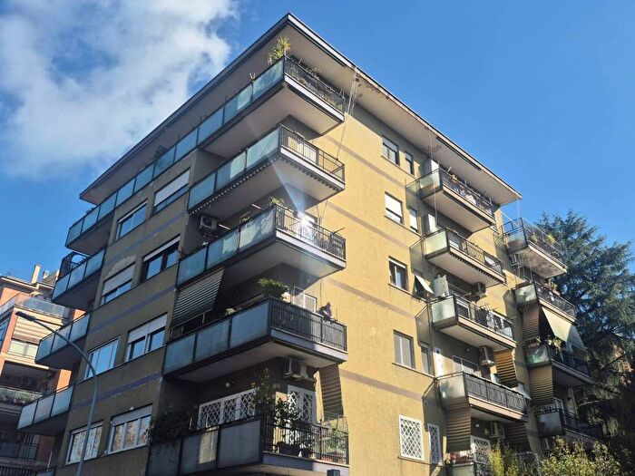 Appartamento trilocale in affitto in Via Ugo Ojetti, Talenti Monte Sacro, Roma