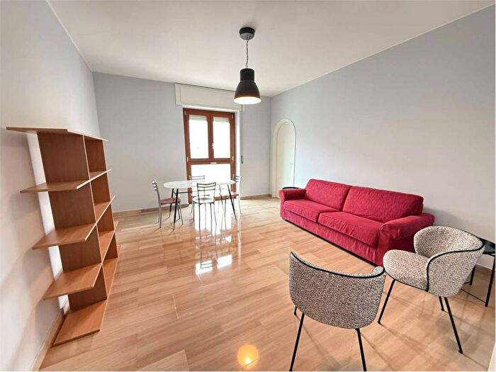 Appartamento con 5 locali in affitto in Via Edolo, Cascina dei Pomi, Milano