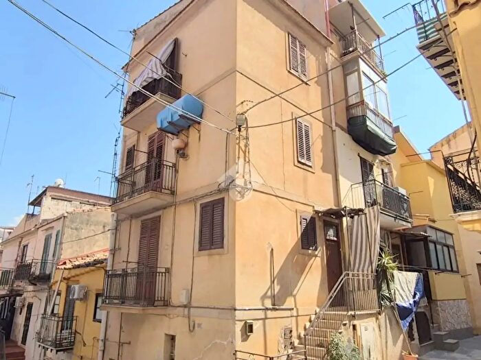 Appartamento bilocale in vendita in Via Madonna dell'Orto, Monreale