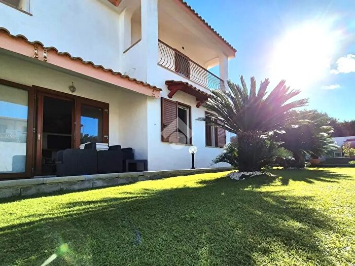 Casa quadrilocale in vendita in Via Canetti, Calasetta