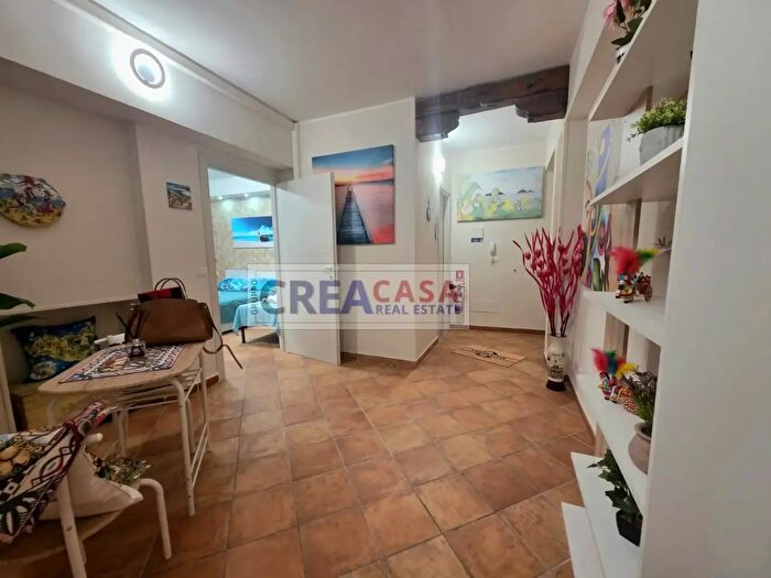 Appartamento con 7 locali in vendita in Via Lliria, Giardini Naxos