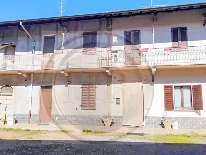 Casa trilocale in vendita in Via Arconti, Gallarate