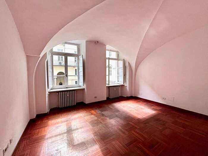 Appartamento trilocale in affitto in Via Po, Via Roma, Torino