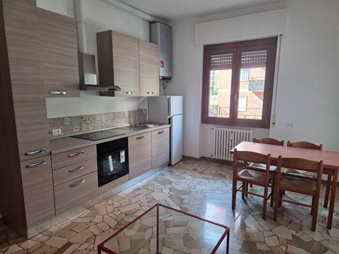 Appartamento bilocale in affitto in Via Olona, Centro, Pero
