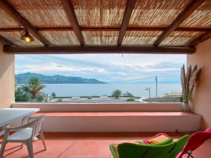 Casa quadrilocale in vendita in Via Nero, Santa Marina Salina